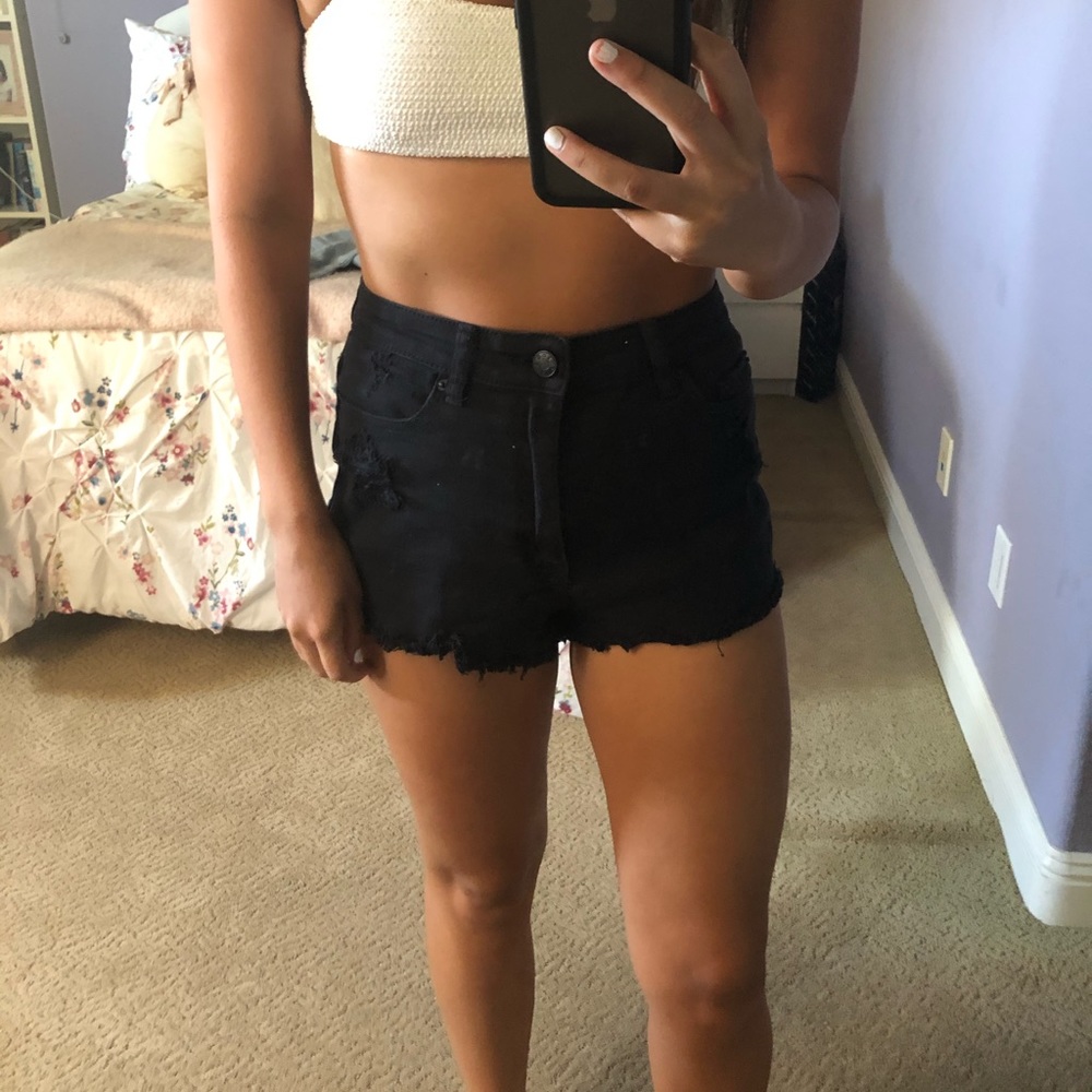 Urban Outfitters BDG denim shorts size 28